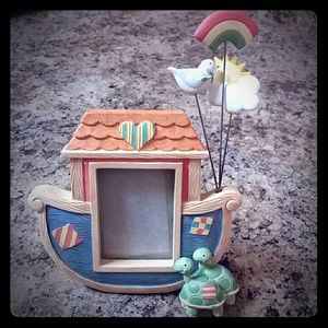 Burnes of Boston, Ceramic Noah's Ark Picture Frame